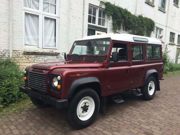 Land Rover Defender 110 with custom roof