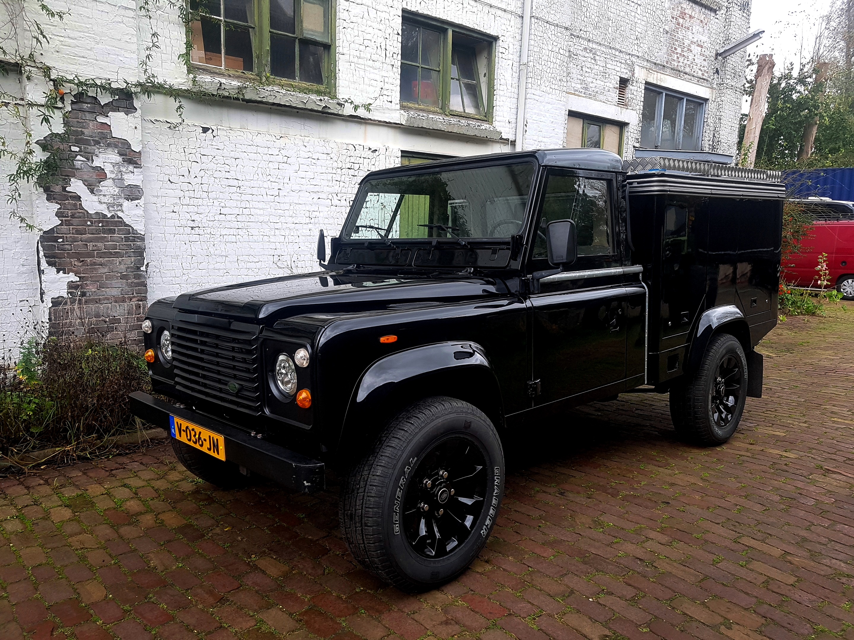 1985 Low Mileage Defender 110 pickup