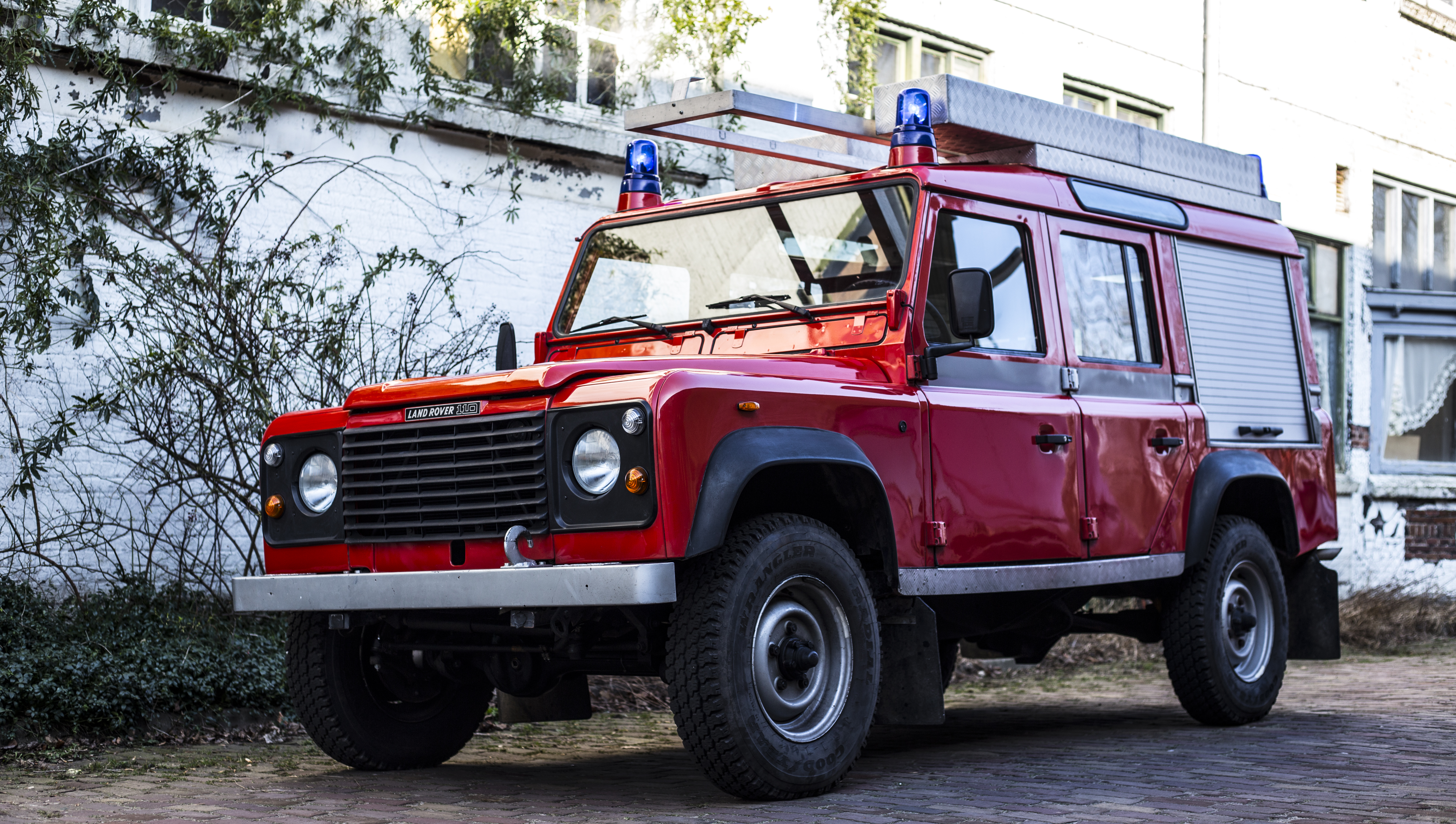 1987 Land Rover Defender 110 firetruck