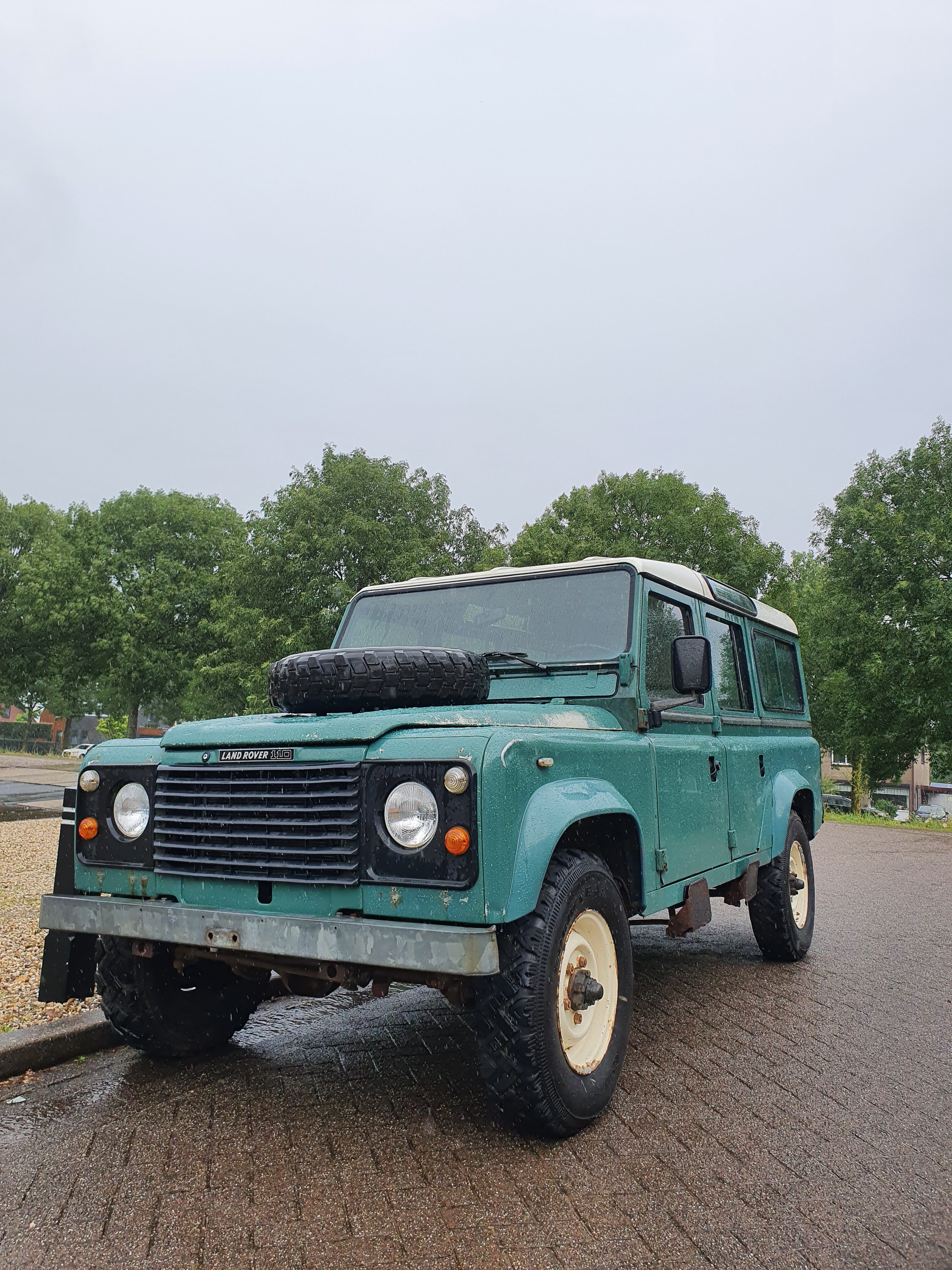 1985 Land Rover 110